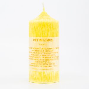 Valcová sviečka so špičkou z palmového vosku, žiarivo žltej farby, s textom Optimizmus Kalcit, 60x110mm, na bielom pozadí, symbolizujúca slnečnú energiu a pozitívne myslenie.